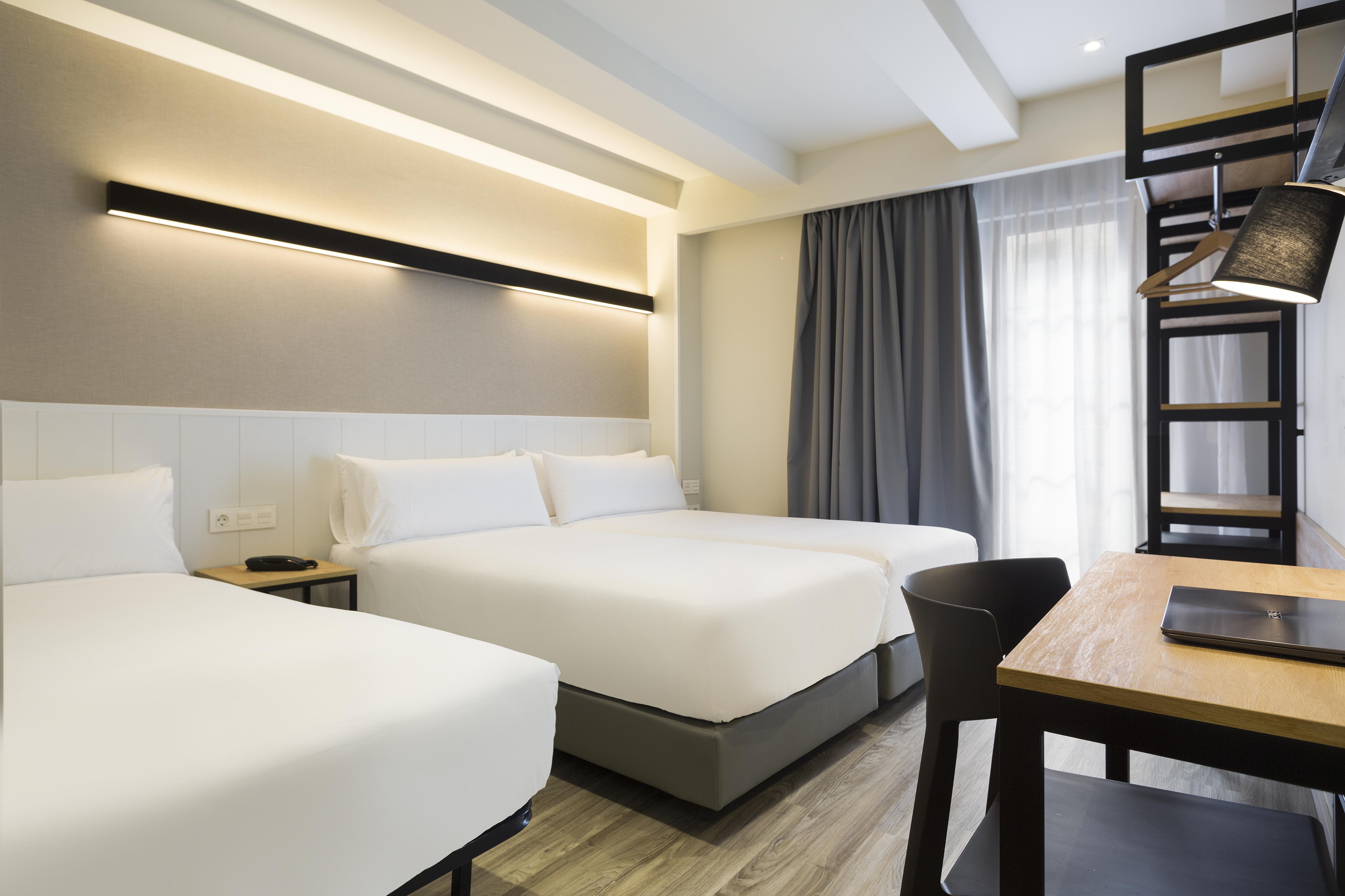 Acta Bcn 40 Hotel Barcelona Ngoại thất bức ảnh