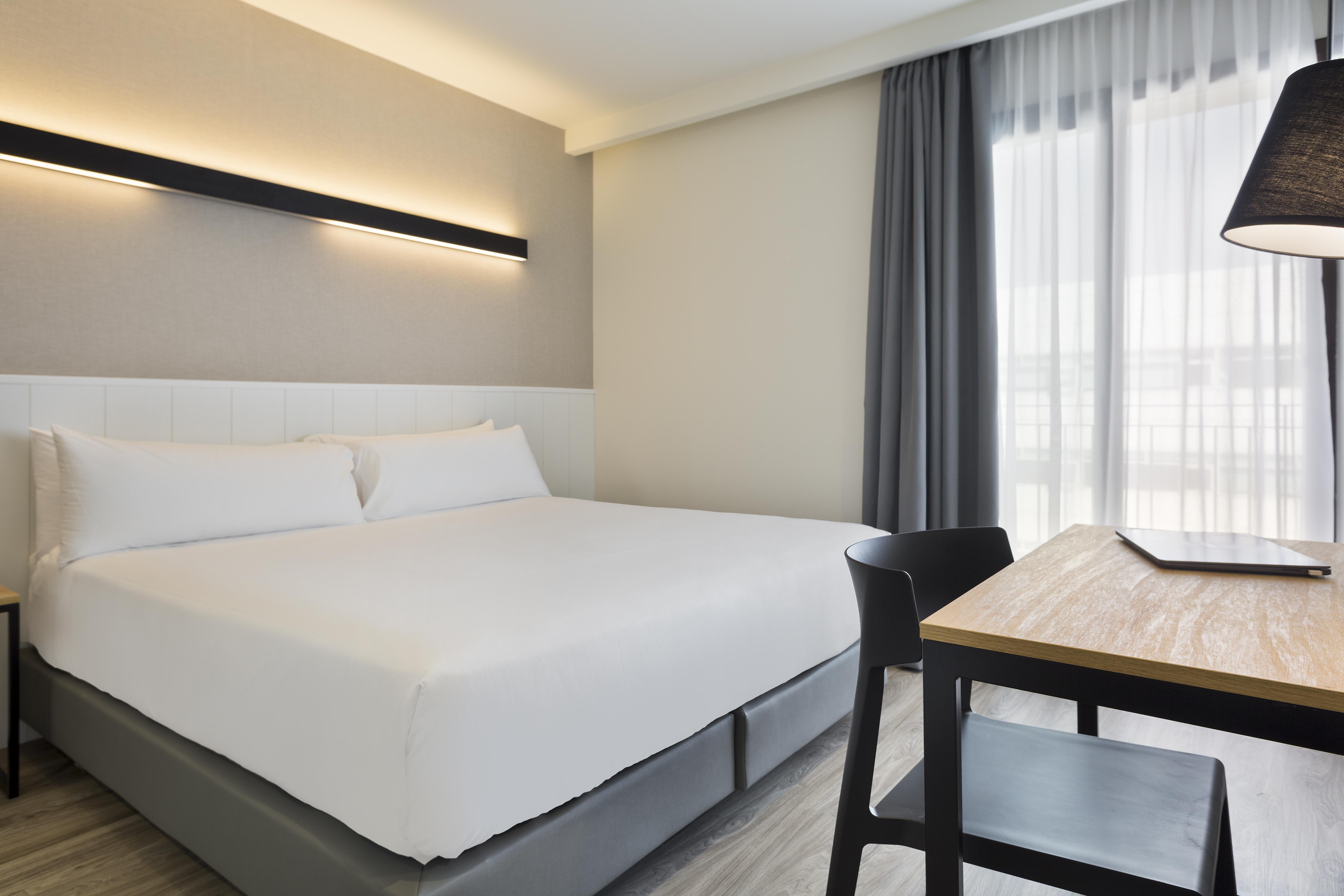 Acta Bcn 40 Hotel Barcelona Ngoại thất bức ảnh