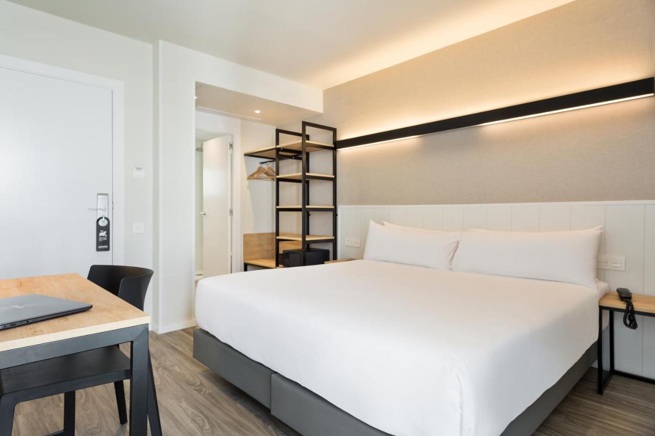 Acta Bcn 40 Hotel Barcelona Ngoại thất bức ảnh